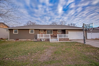 664 S Blaine Ave, Minden, NE 68959