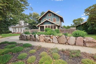 1721 E 12th St, Des Moines, IA 50316