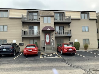 23 Village Ct Unit 23, West Warwick, RI 02893
