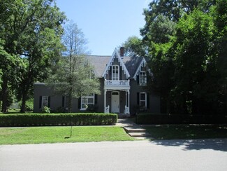 405 S Brady St, Attica, IN 47918