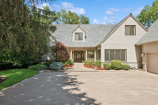 24 S Wynstone Dr, North Barrington, IL 60010