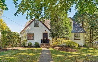 3 Rose Ave, Madison, NJ 07940