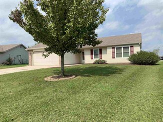 932 Wheatfield Ln, Churubusco, IN 46723