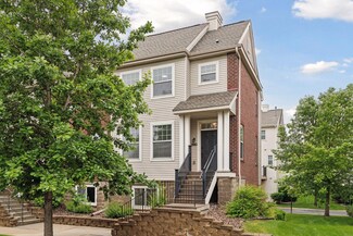 2082 Wellens St, Chaska, MN 55318