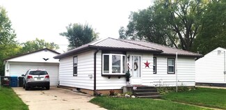 612 Keystone St, Waterloo, IA 50703