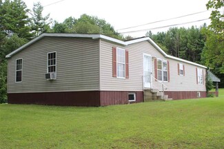 915 Airport Rd, North Clarendon, VT 05759