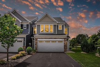 707 Rockburn Rd, Chanhassen, MN 55317