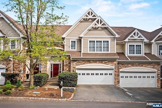 4 S Shadow Ln, Oakland, NJ 07436