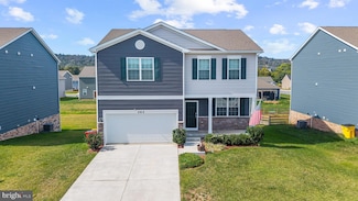 262 Aylesbury Ln, Martinsburg, WV 25403