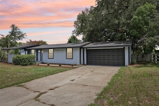 18015 Beach St, Umatilla, FL 32784