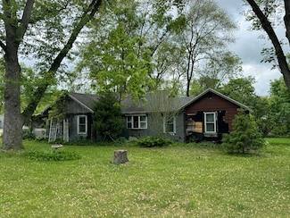 8444 Fish Hatchery Rd, Burlington, WI 53105