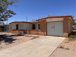 10529 Champlain St, El Paso, TX 79924