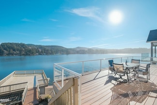1508 NE Lake Dr, Lincoln City, OR 97367