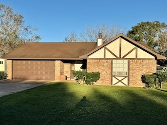 615 Roene Ln, West Columbia, TX 77486