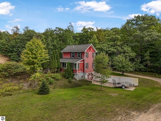 5361 N Manitou Trail W, Leland, MI 49654