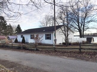 13 Lakeview Dr, Lakeview, MI 48850