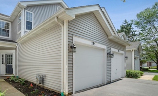 295 Hunterdon Ct Unit 1295A, Schaumburg, IL 60194