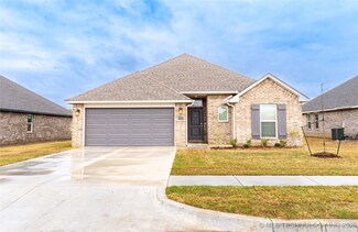 27870 E 109th Place S, Coweta, OK 74429
