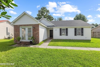 2610 Brookfield Dr, Midway Park, NC 28544
