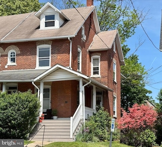 313 W Walnut St, Perkasie, PA 18944