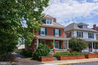 213 S Spruce St, Lititz, PA 17543