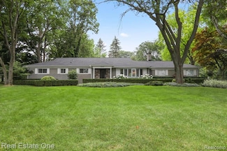 3830 Miller Way S, Bloomfield Hills, MI 48301
