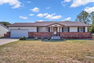 1105 E 9th St, Newton, KS 67114