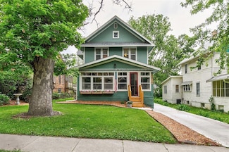 1518 31st St, Des Moines, IA 50311