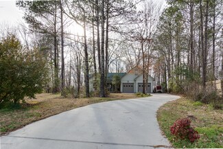 104 Geer Ct, New Bern, NC 28562