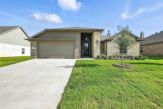629 Mooney Dr, Saginaw, TX 76179