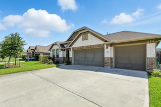 9110 Brett Ct, Mont Belvieu, TX 77523