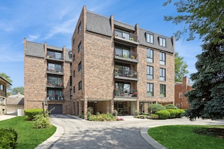 1419 Bonnie Brae Place Unit 3B, River Forest, IL 60305