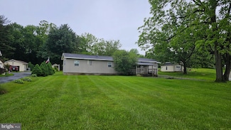 922 Clay Hill Rd, Chambersburg, PA 17202