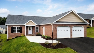 5 River Oak Dr, Staunton, VA 24401