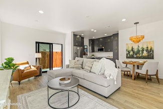 302 W Oak Ave Unit 1, Flagstaff, AZ 86001