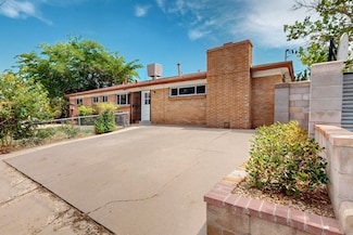 1317 Kentucky St NE, Albuquerque, NM 87110