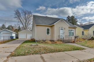 1009 N 7th Ave, Wausau, WI 54401