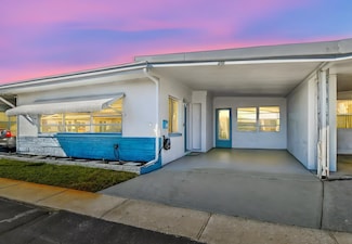 250 Rosery Rd NW Unit 300, Largo, FL 33770