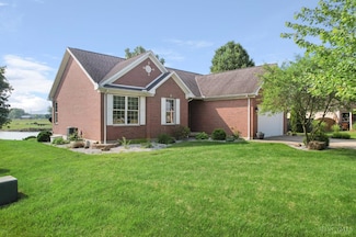 440 Waynoka Dr, Lake Waynoka, OH 45171