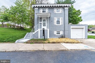 26 Main St, Brookhaven, PA 19015