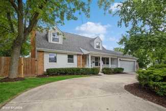 912 W Army Trail Blvd, Addison, IL 60101