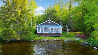 66 Caribou Ln, Lincoln, ME 04457