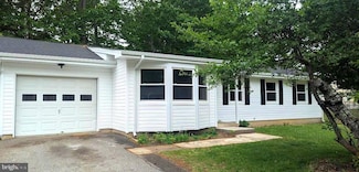 22055 Fox Ridge Rd, Lexington Park, MD 20653