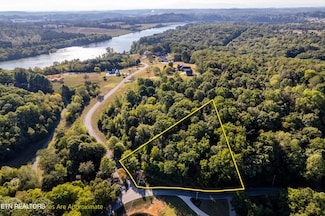 110 Vineyard Cove Dr, Loudon, TN 37774