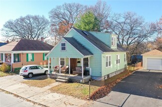 6 Columbia Ave, Lincoln, RI 02865