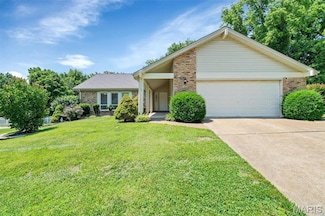 1349 Dutch Mill Dr, Ballwin, MO 63011