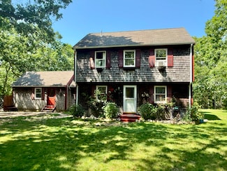 44 Iron Hill Rd, Vineyard Haven, MA 02568