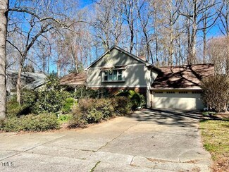 106 Queensferry Rd, Cary, NC 27511