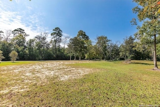 1133 Rock Creek Dr, Moss Bluff, LA 70611