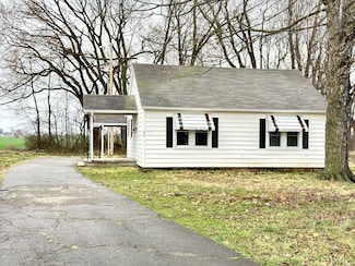 811 Pembroke Oak Grove Rd, Oak Grove, KY 42262